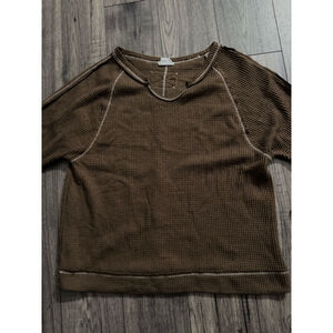 Andrée by Unit Lightweight Chocolate Waffle Knit Raw Hem Henley Blouse Oversized